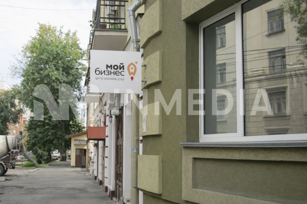 Несветовые панель-кронштейны