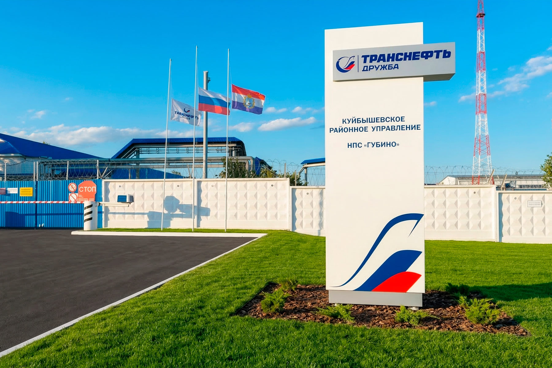 Готовая въездная стела на объекте